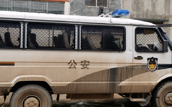 5G布控球車(chē)輛臨時(shí)停放布控